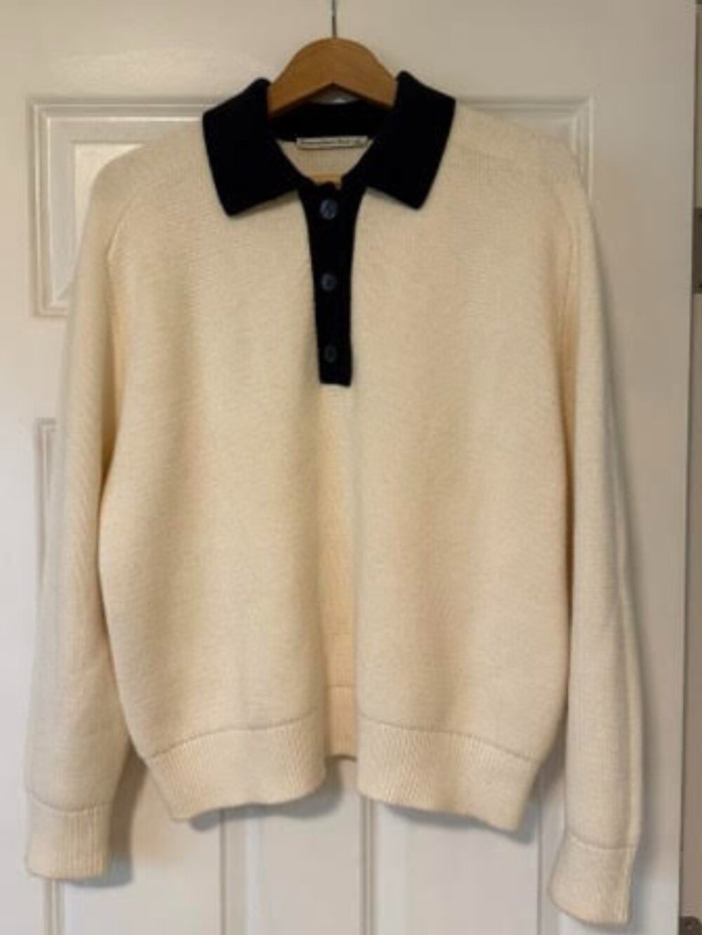 Abercrombie & Fitch cream & navy knit polo sweater — Size L